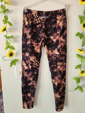Yeoreo black & orangeish tie-dye leggings size large #tie-dye #activewear #leggi
